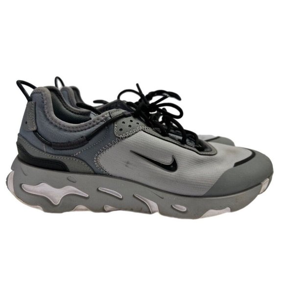 Nike React Live SE Stadium Gray Lifestyle  Shoes Sneakers DD6879 001 SIZE 9.5 - Picture 2 of 6